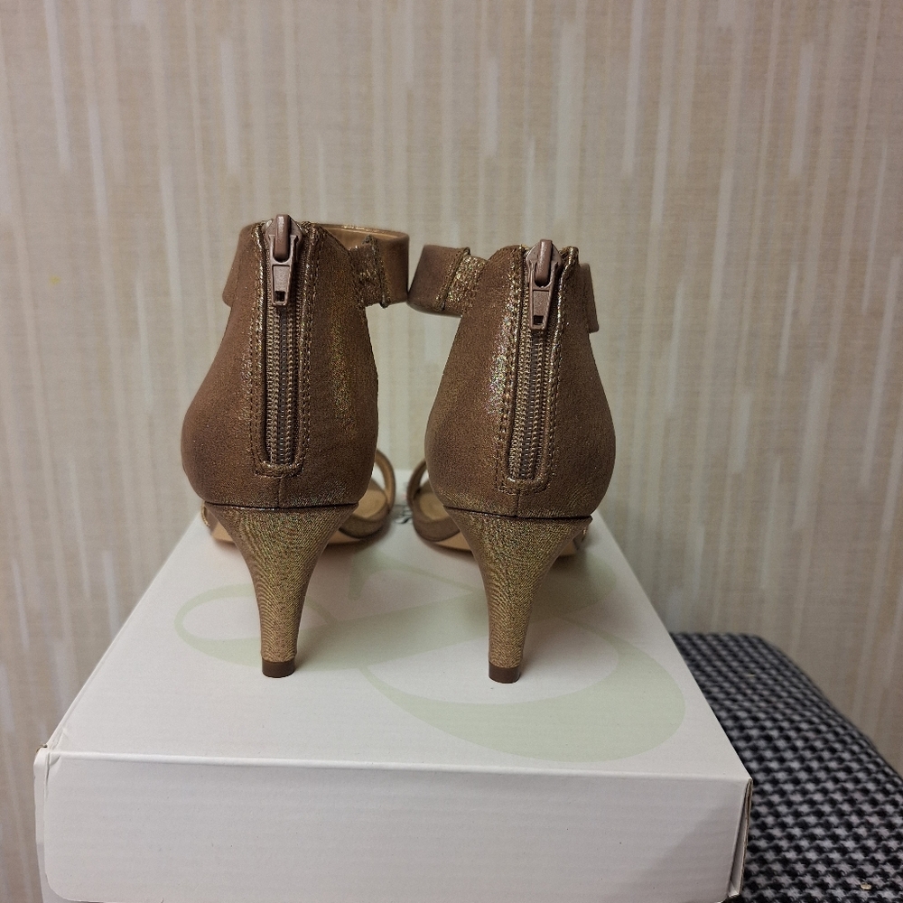 Style & Company Copper Dress Pump Sandal - Size 8 - Picture 3 of 4
